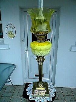 A Fine Quality Primrose Yellow Antique Victorian Banquet Or Table Oil Lamp