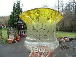 A Quality Victorian Floral Etched Yellow Glass Oil/gas Lamp Shade