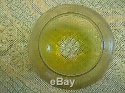 A Quality Victorian Raised Etched Primrose Yellow Twin Duplex Oil Lamp Shade