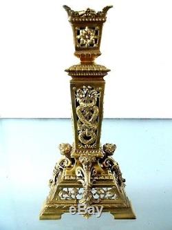 A Superb Fine Quality Cast Brass Decorative Cherub Victorian Oil Lamp Base