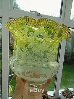 A Superb Victorian Etched Primrose Yellow Duplex Oil Lamp Shade
