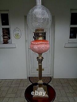 An Elegant Good Quality Victorian Peach Colour Font Twin Duplex Oil Lamp