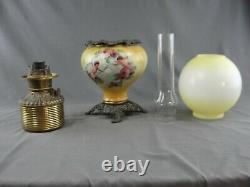 Antique Brass GWTW Hand Painted Cherubs Oil Lamp Yellow Red P. A. Royal Burner