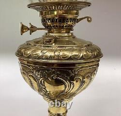 Antique Brass Oil Lamp Veritas Acid Etched Beehive Shade W & S Duplex Burner