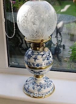 Antique Meissen Blue Onion oil lamp c1900