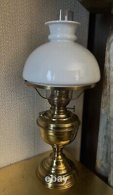 Antique Victorian Brass Oil Lamp