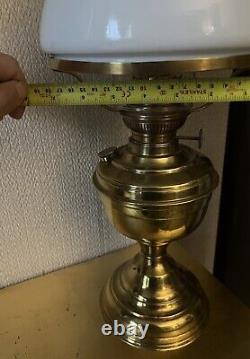 Antique Victorian Brass Oil Lamp