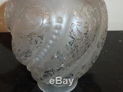 Antique Victorian Oil Lamp Twisted Beaded Etched Glass Shade 8 3/4 Tall