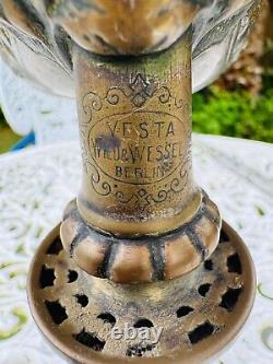 Antique victorian Bronze oil lamp