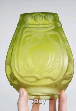 Art Nouveau VICTORIAN Lime Green Glass Embossed S Reich oil lamp shade 4 inch