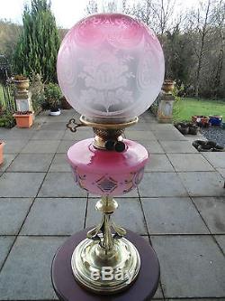 Beautiful Rose Pink Victorian Twin Duplex Oil Lamp