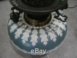 Beautiful Victorian Antique Wegwood Oil Lamp With Blue Tulip