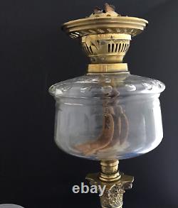 Beautiful Victorian Double Burner Corinthian Column Oil Lamp