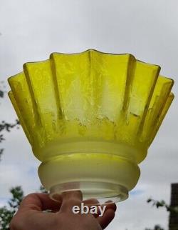 Exquisite Victorian Acid Etched Yellow Glass Oil Lamp Shade 2&3/4 Fitter