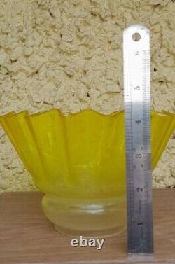 Exquisite Victorian Acid Etched Yellow Glass Oil Lamp Shade 2&3/4 Fitter