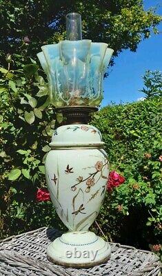 Fantastic Victorian Enamelled Vaseline Uranium Glass Oil Lamp, Walsh Shade, 63cm