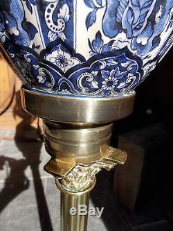 Large Antique Victorian banquet OIL LAMP brass column blue & white china font