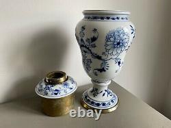 Meissen blue white antique oil lamp. Silver plate Hinks