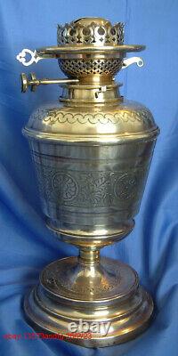 Messenger brass urn-style oil lamp