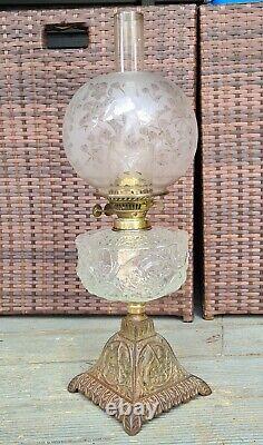 Original Victorian Aesthetic Movement Bird frosted oil lamp shade font Cast base