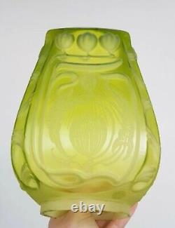 Original Victorian Green Glass Table Oil Lamp