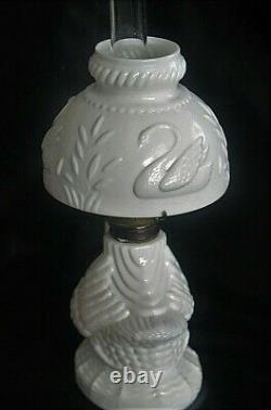S 499 White Swan Figural Antique Victorian Miniature Oil Lamp MINT & Rare