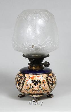 Stunning Antique Victorian Imari Pottery Oil Lamp Acid Etched Glass Shade