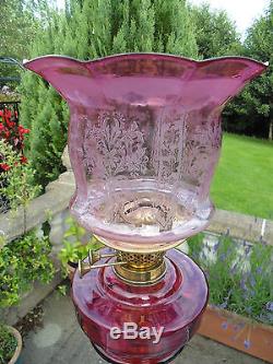 Superb Fine Quality Brass Column Cranberry Victorian Oil Lamp