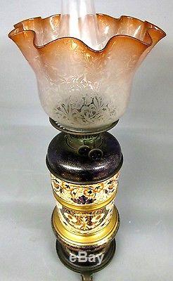 Superb Victorian Imari Oil Lamp & Original Shade