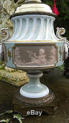 Stunning Decorative 19th C Victorian Porcelain Antique Oil Lamp