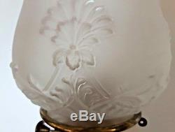 Stunningly Beautiful Victorian Brass Corinthian Column & Ceramic fount Oil Lamp