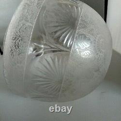 Super Quality Victorian Oil Lamp And Etched Shade