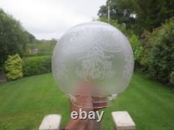 Superb Antique Crystal Etched Glass Pattern Duplex Oil Lamp Shade