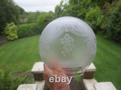 Superb Antique Crystal Etched Glass Pattern Duplex Oil Lamp Shade