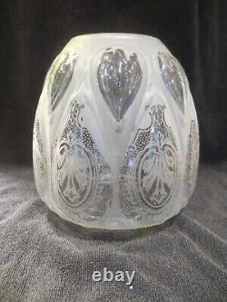 Superb Antique Moulded & Etched Glass Pattern Beehive Duplex Oil Lamp Shade