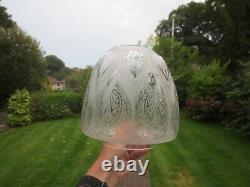 Superb Antique Moulded & Etched Glass Pattern Beehive Duplex Oil Lamp Shade