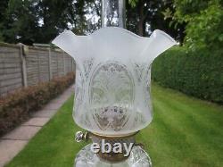 Superb Antique Victorian Veritas Glass Duplex Oil Lamp Shade