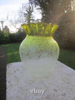 Superb Antique Victorian Veritas Yellow Acid Etched Duplex Oil Lamp Shade