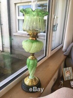 Superb Rare Victorian Green Oil Lamp Complete With Cherub Shade