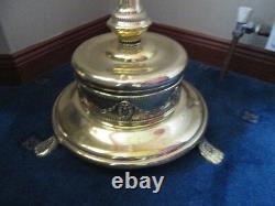 Superb Victorian oil lamp, Rise and fall pink/cranberry brass base