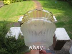 Superb Vintage Paraffin Kerosene Glass Etched Duplex Tulip Oil Lamp Shade