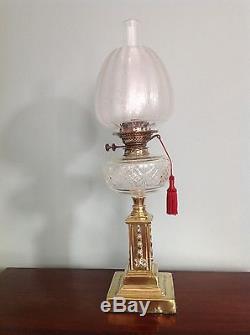 VICTORIAN (c 1890) BRASS COLUMN OIL LAMP ETCHED GLOBE