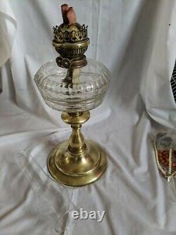 Victorian Brass Oil lamp Heavy base 62cm hight sherwood duplex burners 62cm