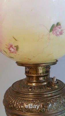 Victorian CHERUB Banquet Parlor Oil Lamp Ornate Cast Metal Three Dimensional