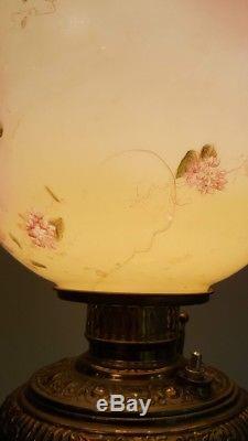 Victorian CHERUB Banquet Parlor Oil Lamp Ornate Cast Metal Three Dimensional