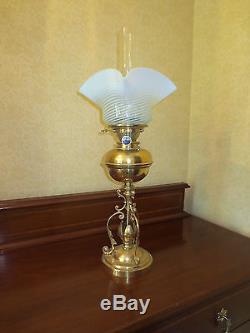 Victorian Hinks Arts & Crafts Oil Lamp With Original Opaline Type Glass Shade